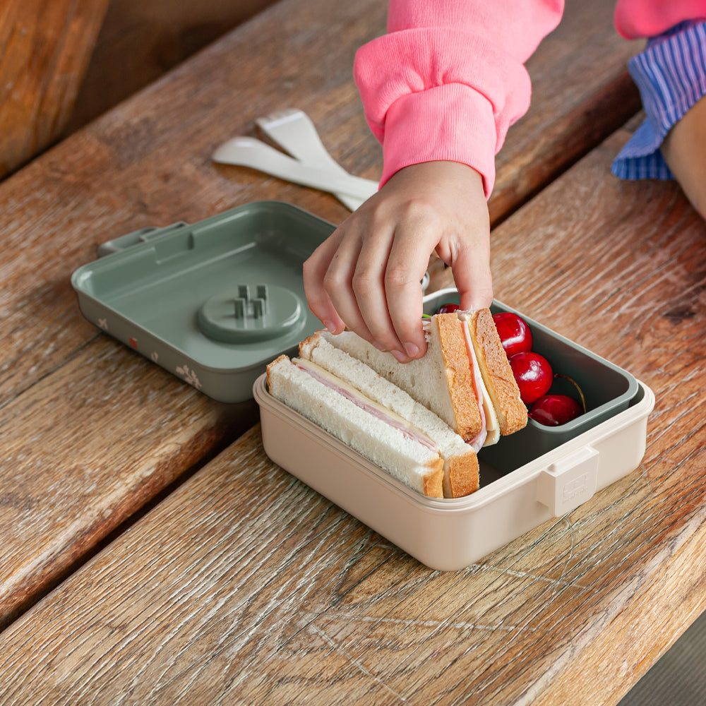 Monbento MB Sandwich Lunch Box Snacky - Raccoon — product image 2