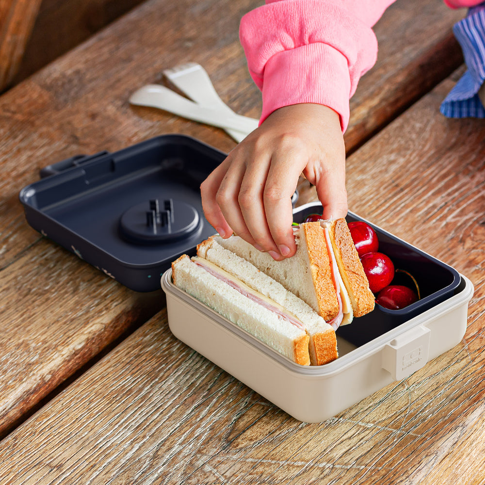Monbento MB Sandwich Lunch Box Snacky - Wolf — product image 2